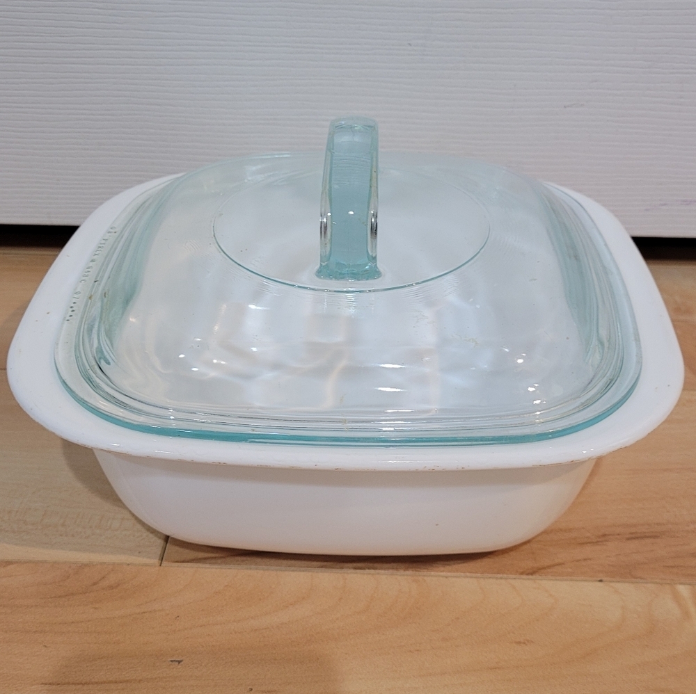 1.5L white Corningware baking dish